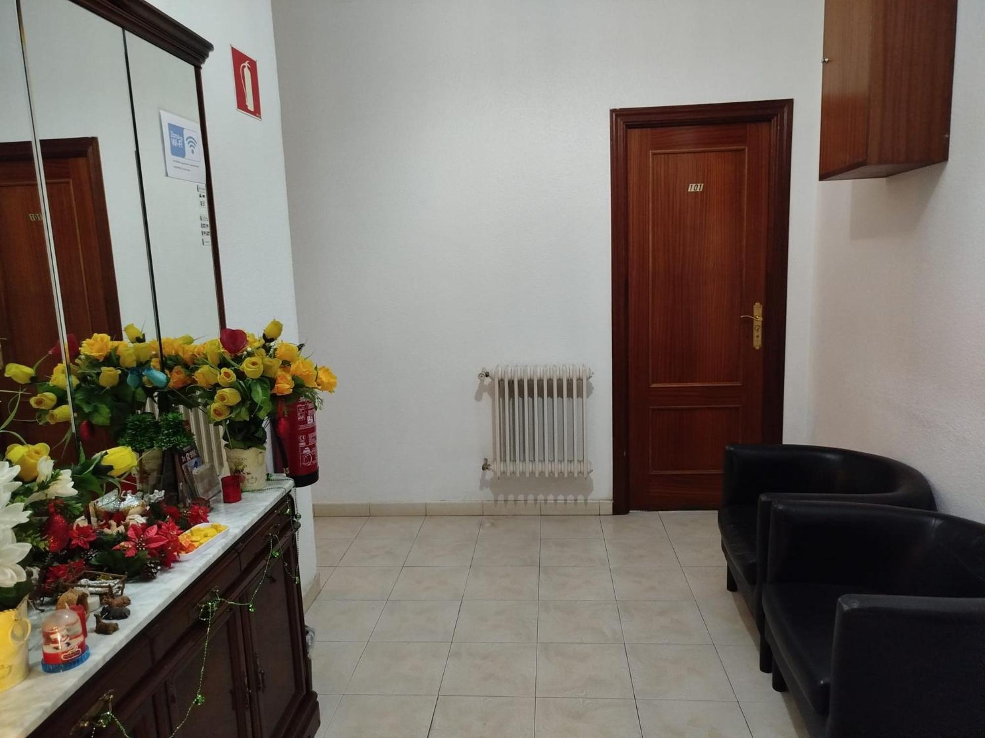 Hostal Rivera Atocha 79 — Photos 3